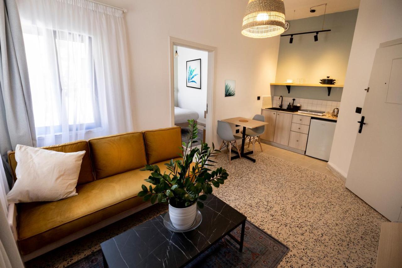 Julia'S Hotel Suites Amman Bagian luar foto